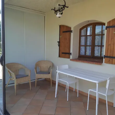 L'Arche En Rez De Jardin De Villa A Toulon Exterior photo